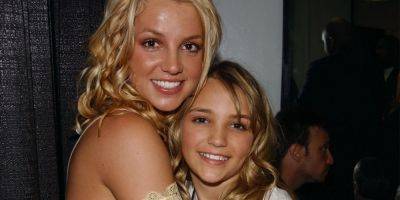 Britney Spears Calls Jamie Lynn 'Little B-tch' After Sister Seemingly References Conservatorship Settlement - www.justjared.com