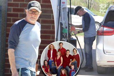 Disgraced ‘7th Heaven’ star Stephen Collins photographed for the first time in 5 years - nypost.com - Los Angeles - Los Angeles - California - Oklahoma