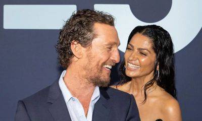 WATCH: Matthew McConaughey and Camila Alves play pantless pickleball and make you a drink - us.hola.com - Spain - Brazil - Portugal
