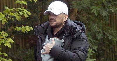Peter Andre shares quality time with baby Arabella - after finally deciding on name - www.ok.co.uk - Greece