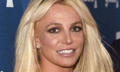 Britney Spears reveals how she twisted her ankle and says she was set up by her mom Lynne - us.hola.com - Los Angeles