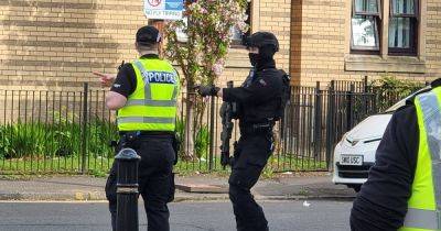 Scots street locked down after reports of 'man brandishing crossbow' - www.dailyrecord.co.uk - Scotland