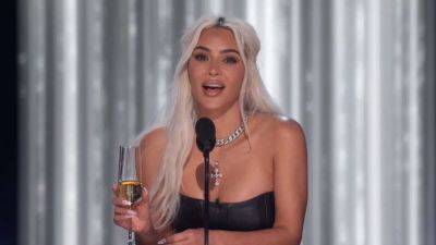 Netflix Cuts Kim Kardashian Being Booed At Tom Brady Roast - deadline.com