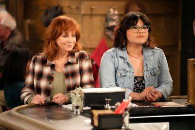 Reba McEntire Comedy ‘Happy’s Place’ Ordered to Series at NBC - variety.com - county Barnes