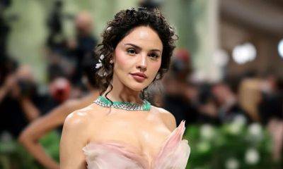 Eiza González honors Mexico with her look at the Met Gala - us.hola.com - Mexico - city Sin
